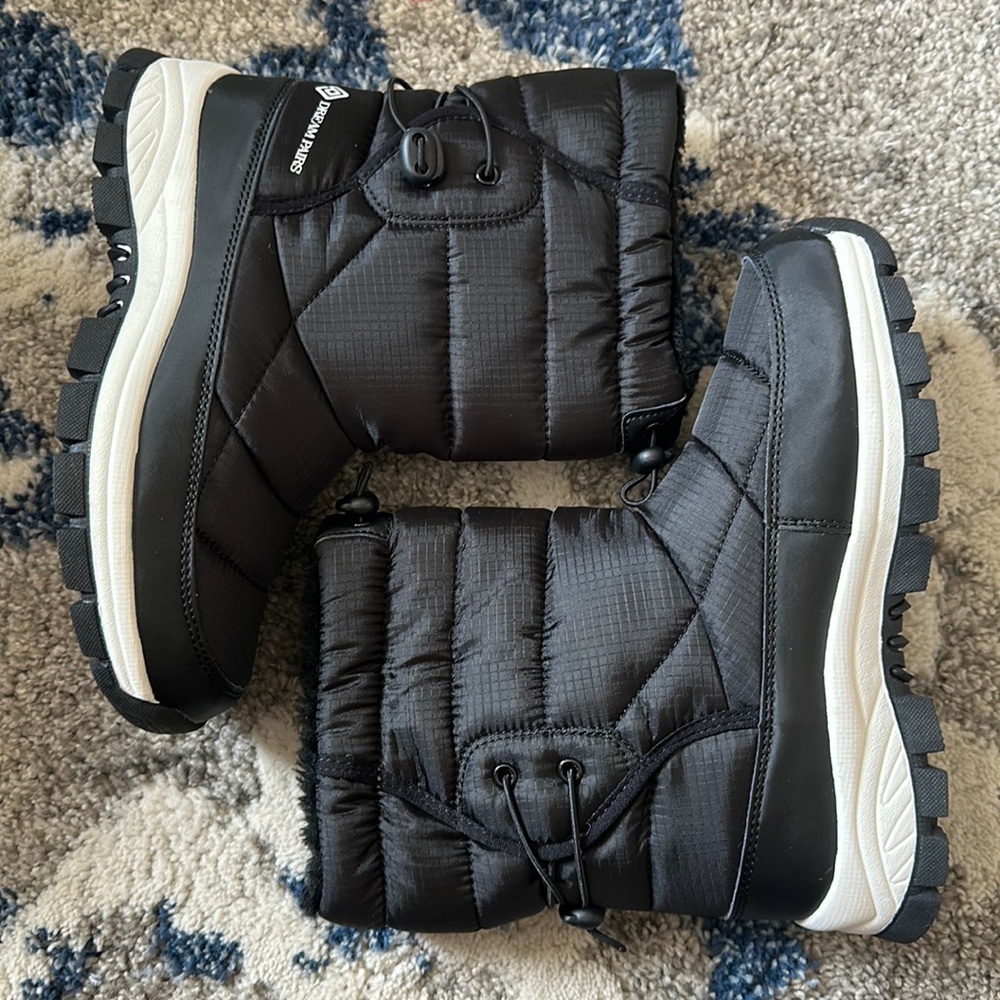 Black Snow Boots Size 6